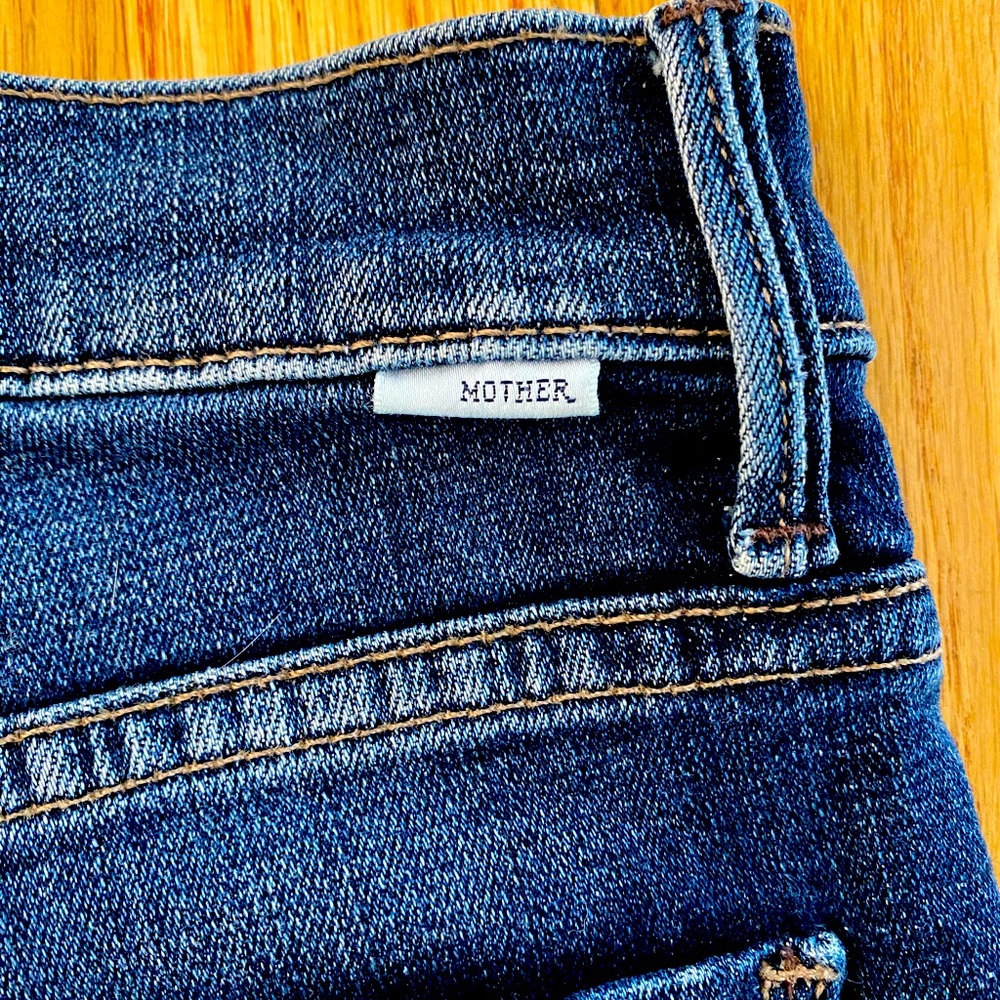 Mother The Runaway denim jeans size 26.